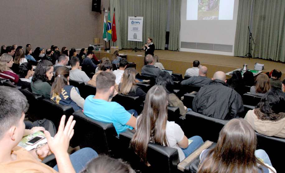 Programa de Iniciação Científica do IAPAR começa com mais de 80 trabalhos acadêmicos. Foto: Divulgação/Iapar