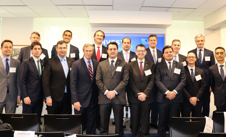 O governador Carlos Massa Ratinho Junior apresentou nesta quarta-feira (17) oportunidades que o Estado oferece a um grupo de executivos de corporações internacionais que mantêm investimentos globais. A apresentação foi na Câmara de Comércio Brasil-EUA, em Nova York, que recebeu a terceira edição do Paraná Day. Foto: Ruthe Phillips