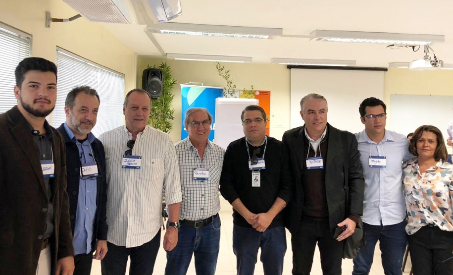 As Agências do Trabalhador dos municípios de Primeiro de Maio e de Sertaneja, ligadas à Secretaria da Justiça, Família e Trabalho (Sejuf) vão intermediar aproximadamente 400 vagas de emprego para o Hard Rock Hotel Ilha do Sol, no Norte do Paraná. A parceria foi firmada esta semana, durante reunião no escritório regional da Sejuf, em Londrina. Foto:SEJUF