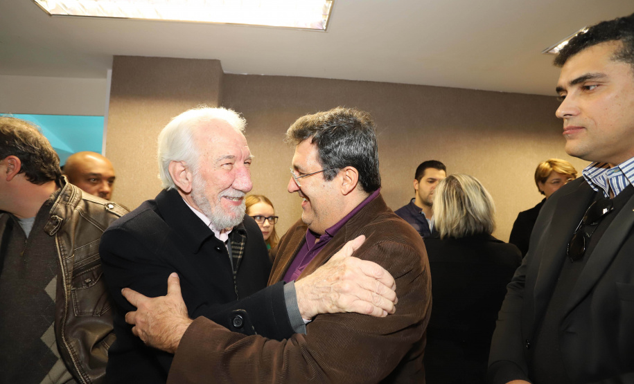 Agregar soluções inteligentes para melhorar a mobilidade urbana nos municípios paranaenses