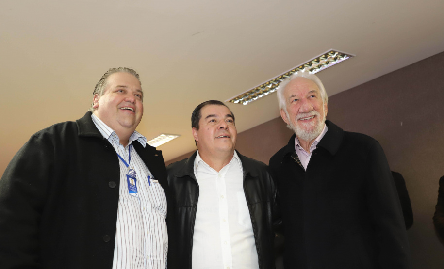 Agregar soluções inteligentes para melhorar a mobilidade urbana nos municípios paranaenses