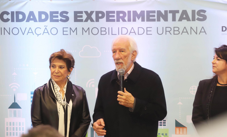 Agregar soluções inteligentes para melhorar a mobilidade urbana nos municípios paranaenses