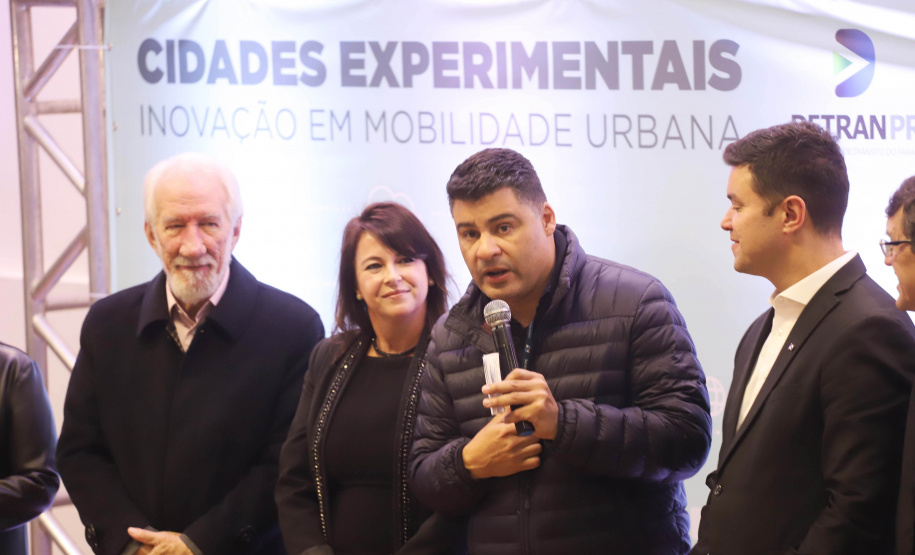 Agregar soluções inteligentes para melhorar a mobilidade urbana nos municípios paranaenses