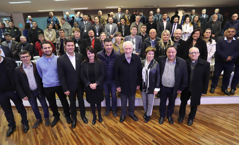 Agregar soluções inteligentes para melhorar a mobilidade urbana nos municípios paranaenses