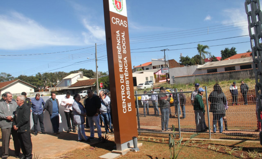 O secretário da Justiça, Família e Trabalho (Sejuf), Ney Leprevost, entregou o Centro de Referência da Assistência Social (Cras) de Ariranha do Ivaí, no norte central do estado.Foto: Divulgação/SEJUF