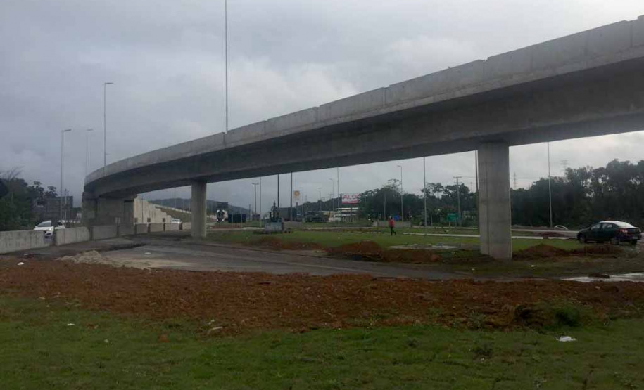 O litoral paranaense conta com R$ 29,3 milhões em obras do Departamento de Estradas de Rodagem do Paraná. O município de Paranaguá concentra os investimentos, com a construção de um viaduto na interseção da BR-277 com Avenida Ayrton Senna e a recuperação da Avenida Bento Rocha. Foto: Divulgação/DER