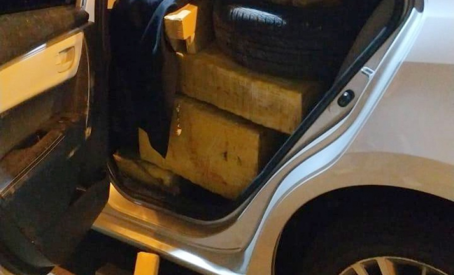 A Polícia Civil do Paraná (PCPR) apreendeu cerca de 3 toneladas de entorpecentes na semana passada, apenas entre quarta (17) e sexta-feira (19). As drogas que abasteceriam o tráfico no Estado foram interceptadas em rodovias durante quatro operações distintas.Foto:PCPR