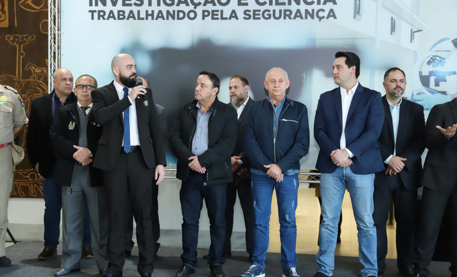 O governador Carlos Massa Ratinho Júnior dá posse a mais de 90 peritos oficiais, no Palácio Iguaçu. Os profissionais integrarão o efetivo da Polícia Científica do Paraná e, após formação, serão distribuídos no Estado, conforme a necessidade. Curitiba, 22/07/2019 -Foto: Rodrigo Felix Leal/ANPr/ANPr