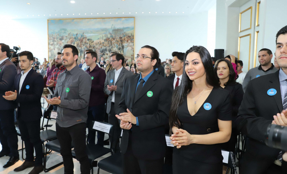 O governador Carlos Massa Ratinho Júnior dá posse a mais de 90 peritos oficiais, no Palácio Iguaçu. Os profissionais integrarão o efetivo da Polícia Científica do Paraná e, após formação, serão distribuídos no Estado, conforme a necessidade. Curitiba, 22/07/2019 -Foto: Rodrigo Felix Leal/ANPr/ANPr