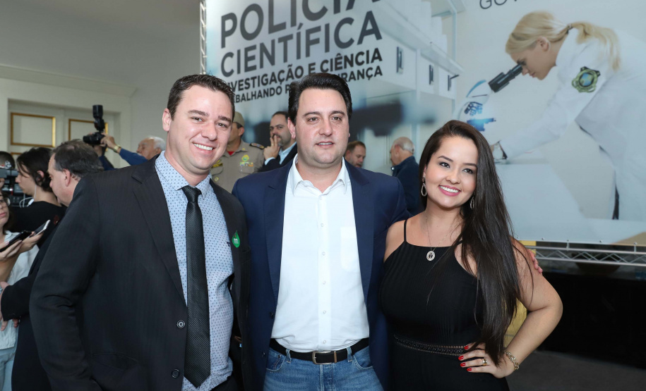 O governador Carlos Massa Ratinho Júnior dá posse a mais de 90 peritos oficiais, no Palácio Iguaçu. Os profissionais integrarão o efetivo da Polícia Científica do Paraná e, após formação, serão distribuídos no Estado, conforme a necessidade. Curitiba, 22/07/2019 -Foto: Rodrigo Felix Leal/ANPr