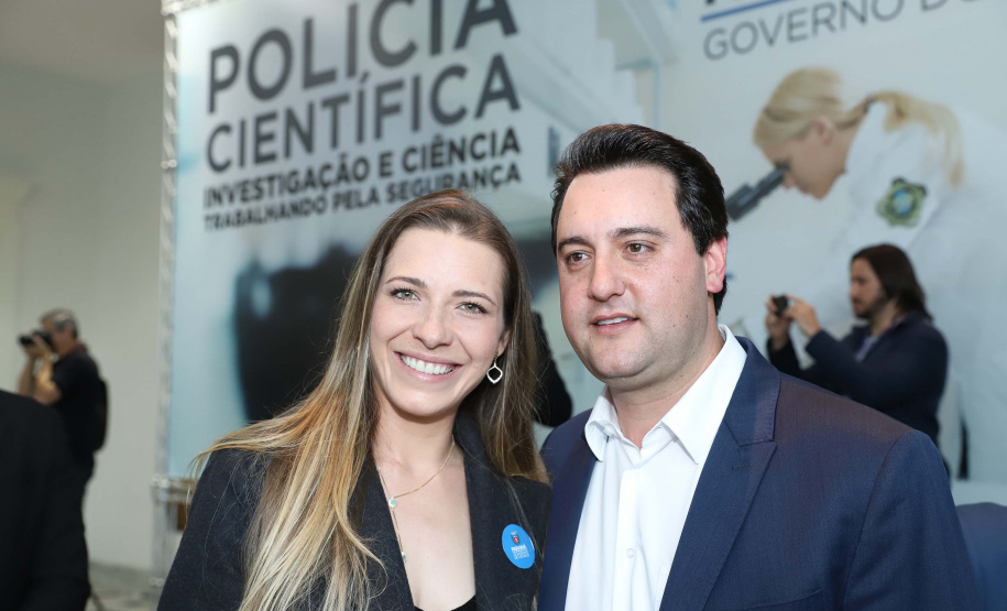 O governador Carlos Massa Ratinho Júnior dá posse a mais de 90 peritos oficiais, no Palácio Iguaçu. Os profissionais integrarão o efetivo da Polícia Científica do Paraná e, após formação, serão distribuídos no Estado, conforme a necessidade. Curitiba, 22/07/2019 -Foto: Rodrigo Felix Leal/ANPr