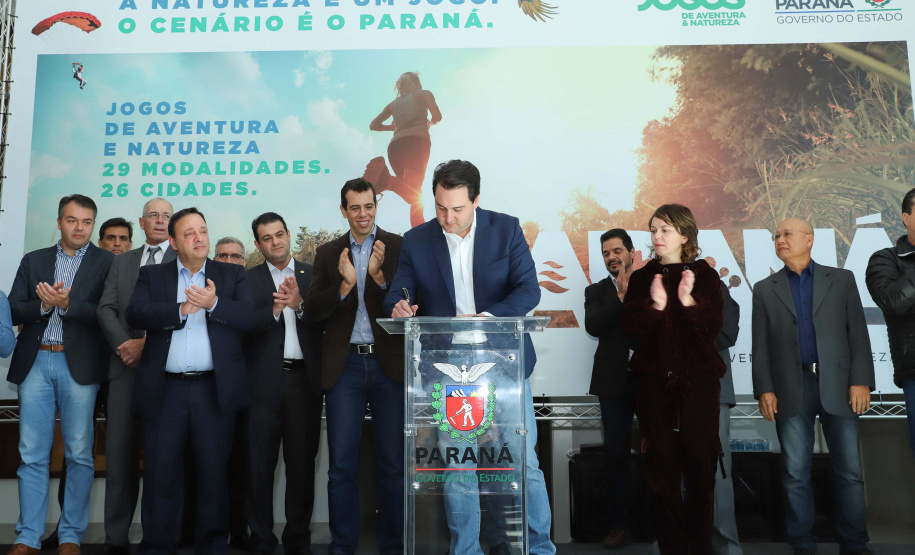 O Paraná terá neste ano uma série de competições que ajudarão a estimular práticas esportivas, além de evidenciar as belezas do Estado, atrair turistas e movimentar a economia de diversas regiões. São os Jogos de Aventura e Natureza, uma iniciativa pioneira no Brasil em formato e abrangência que foi lançada nesta terça-feira (23) pelo governador Carlos Massa Ratinho Junior. Foto: Rodrigo Felix Leal/ANPr