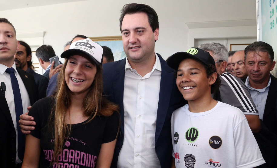 O Paraná terá neste ano uma série de competições que ajudarão a estimular práticas esportivas, além de evidenciar as belezas do Estado, atrair turistas e movimentar a economia de diversas regiões. São os Jogos de Aventura e Natureza, uma iniciativa pioneira no Brasil em formato e abrangência que foi lançada nesta terça-feira (23) pelo governador Carlos Massa Ratinho Junior. Foto:Gilson Abreu/ANPr