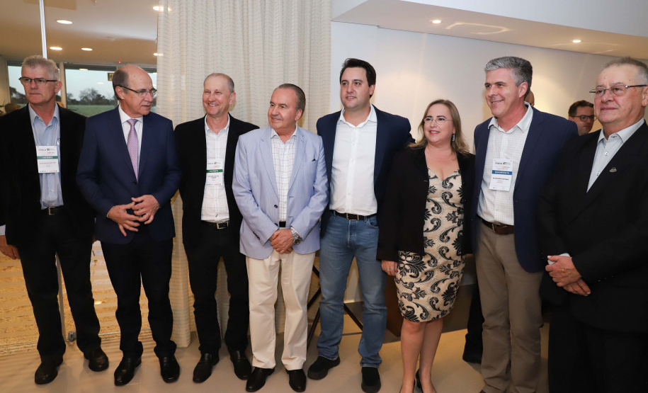 O governador Carlos Massa Ratinho Junior afirmou nesta terça-feira (23), durante a abertura da AveSui Eurotier South America 2019, em Medianeira, que o Estado prepara as bases logísticas para facilitar ainda mais o desenvolvimento do cooperativismo no Paraná, que já é referência para o agronegócio brasileiro