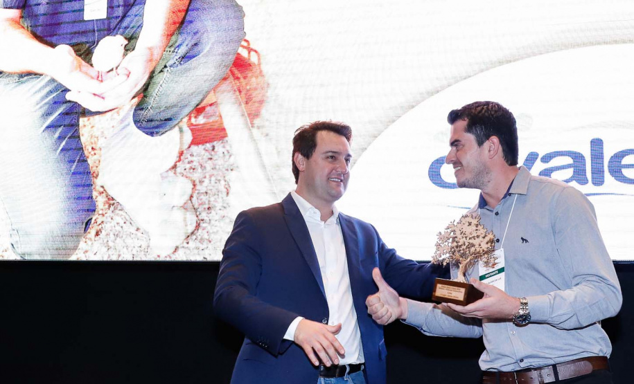 O governador Carlos Massa Ratinho Junior afirmou nesta terça-feira (23), durante a abertura da AveSui Eurotier South America 2019, em Medianeira, que o Estado prepara as bases logísticas para facilitar ainda mais o desenvolvimento do cooperativismo no Paraná, que já é referência para o agronegócio brasileiro