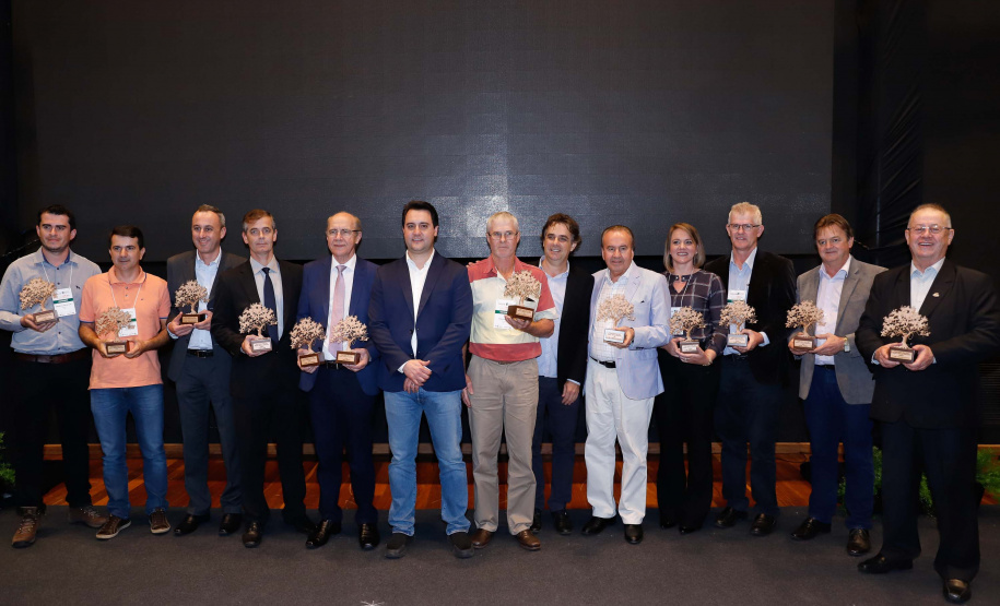 O governador Carlos Massa Ratinho Junior afirmou nesta terça-feira (23), durante a abertura da AveSui Eurotier South America 2019, em Medianeira, que o Estado prepara as bases logísticas para facilitar ainda mais o desenvolvimento do cooperativismo no Paraná, que já é referência para o agronegócio brasileiro