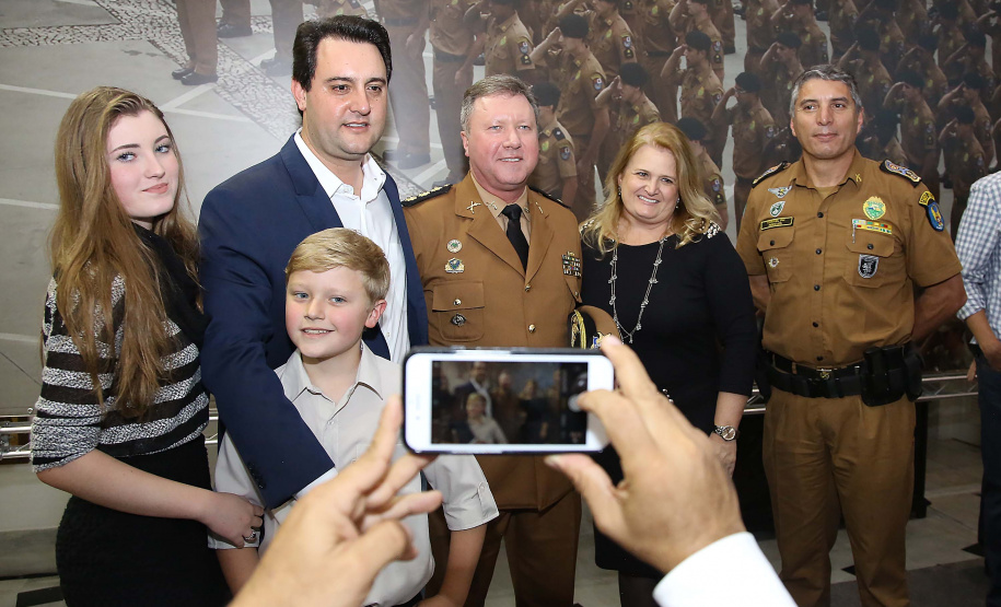 O governador Carlos Massa Ratinho Junior assina promoções e progressões das Forças de Segurança Pública. Foto: Jaelson Lucas/ANPr