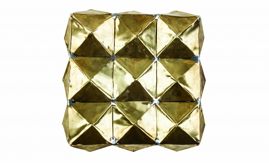 O Espaço Cultural BRDE - Palacete dos Leões, em Curitiba, inaugura nesta quinta-feira (25) a exposição Pinturas Vazias - Paolo Ridolfi. Com curadoria de Mariana von Hartenthal, a mostra abre o calendário de mostras contempladas no Edital de Artes Visuais 2019-2020. O público pode conferir até 23 de agosto e a entrada é gratuita. Bico de jaca, 2014. Foto: Divulgação/BRDE