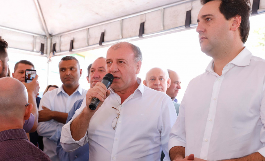 Pavimentação de ruas, melhoria em quadras poliesportivas, revitalização de praça, construção de barracões industriais e compra de equipamentos rodoviários são os principais investimentos que 15 municípios da região Norte do Paraná farão com apoio do Governo do Estado