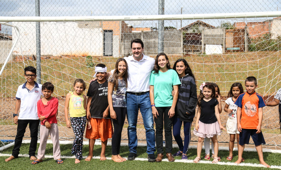 O governador Carlos Massa Ratinho Junior inaugurou nesta sexta-feira (26) em  Ivaiporã, no Vale do Ivaí, a unidade do projeto Meu Campinho implantada no município.   Ivaiporã, 26/07/2019 -Foto: Geraldo Bubniak/ANPr