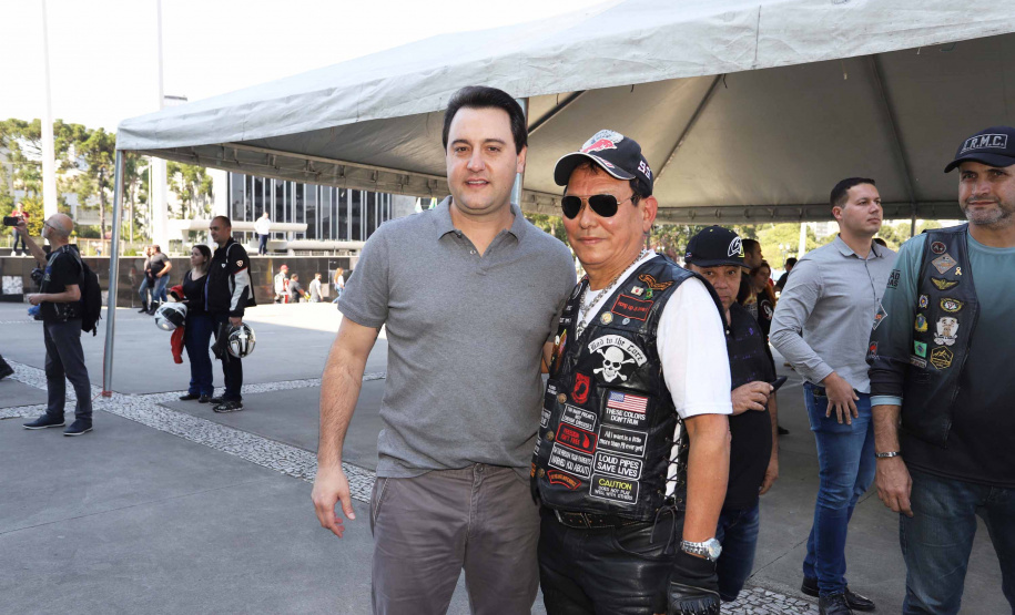 O governador Carlos Massa Ratinho Junior participou e deu as boas-vindas aos motoqueiros, presentes na benção em comemoração ao seu dia. Curitiba, 17-07-19.Foto: Arnaldo Alves / ANPr.