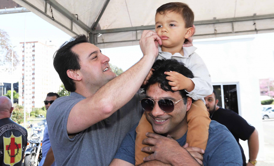O governador Carlos Massa Ratinho Junior participou e deu as boas-vindas aos motoqueiros, presentes na benção em comemoração ao seu dia. Curitiba, 17-07-19.Foto: Arnaldo Alves / ANPr.