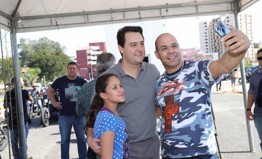 O governador Carlos Massa Ratinho Junior participou e deu as boas-vindas aos motoqueiros, presentes na benção em comemoração ao seu dia. Curitiba, 17-07-19.Foto: Arnaldo Alves / ANPr.