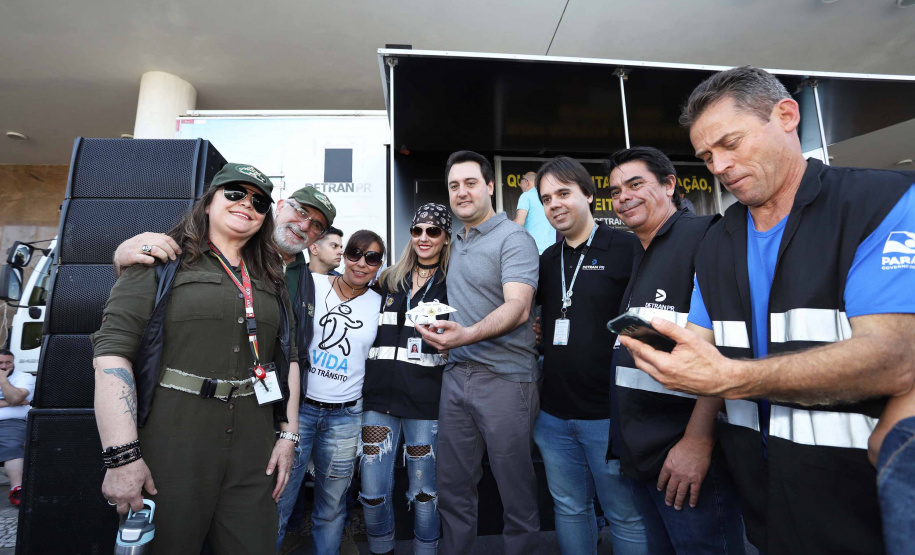 O governador Carlos Massa Ratinho Junior participou e deu as boas-vindas aos motoqueiros, presentes na benção em comemoração ao seu dia. Curitiba, 17-07-19.Foto: Arnaldo Alves / ANPr.