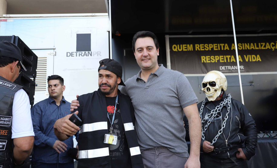 O governador Carlos Massa Ratinho Junior participou e deu as boas-vindas aos motoqueiros, presentes na benção em comemoração ao seu dia. Curitiba, 17-07-19.Foto: Arnaldo Alves / ANPr.