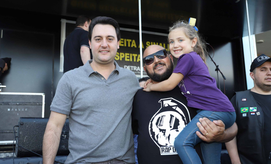 O governador Carlos Massa Ratinho Junior participou e deu as boas-vindas aos motoqueiros, presentes na benção em comemoração ao seu dia. Curitiba, 17-07-19.Foto: Arnaldo Alves / ANPr.