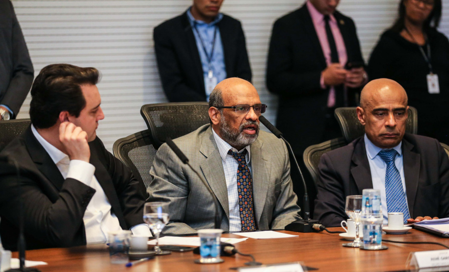 O governador Carlos Massa Ratinho Júnior recebe nesta segunda-feira (29), prefeitos da Margem do Rio Paranapanema para tratar da retirada da energia vendida por usinas da formação do valor adicionado do ICMS. Curitiba, 29/07/2019 -Foto: Geraldo Bubniak/ANPr
