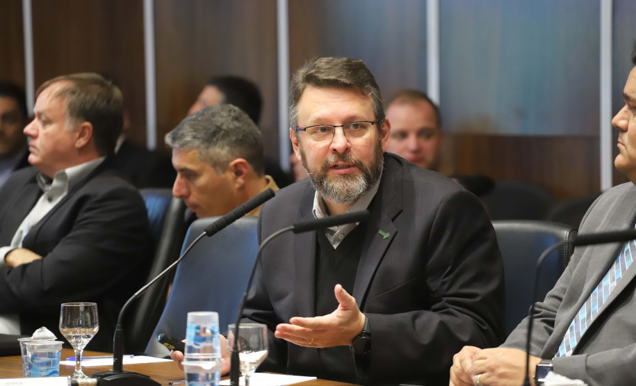 Governador Carlos Massa Ratinho Junior, participa da reunião com os secretários. N/F: presidente do BRDE, Wilson Bley Lipski.Curitiba, 30-07-19.Foto: Arnaldo Alves / ANPr.