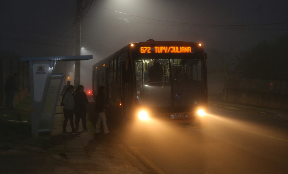 Os moradores de Araucária ganharam uma nova ligação de ônibus com Curitiba. Atendendo a uma reivindicação antiga dos moradores, a linha Vila Juliana foi estendida até o bairro Campina da Barra, na cidade da região metropolitana. Foto: José Fernando Ogura/ANPr