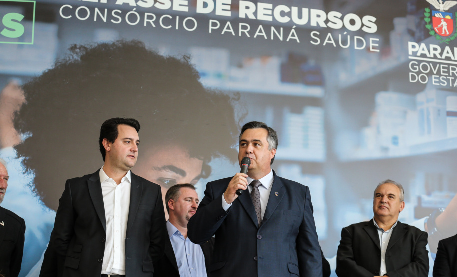 O secretário estadual da Saúde, Beto Preto. O governador Carlos Massa Ratinho Junior assina nesta quarta-feira (31), no Palácio Iguaçu, em Curitiba, convênio com o Consórcio Paraná Saúde para repasse de recursos destinados à compra de medicamentos. Os medicamentos são para a Farmácia Paraná, que faz parte do sistema público de saúde e atende gratuitamente a população pelo SUS. Curitiba, 31/07/2019 -Foto: Geraldo Bubniak/ANPr