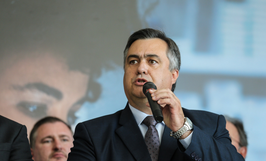 O secretário estadual da Saúde, Beto Preto. O governador Carlos Massa Ratinho Junior assina nesta quarta-feira (31), no Palácio Iguaçu, em Curitiba, convênio com o Consórcio Paraná Saúde para repasse de recursos destinados à compra de medicamentos. Os medicamentos são para a Farmácia Paraná, que faz parte do sistema público de saúde e atende gratuitamente a população pelo SUS. Curitiba, 31/07/2019 -Foto: Geraldo Bubniak/ANPr