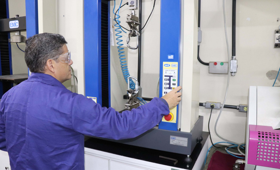 Tecpar atesta qualidade de tornozeleiras eletrônicas de 40 mil detentos. Foto: Divulgação/Tecpar