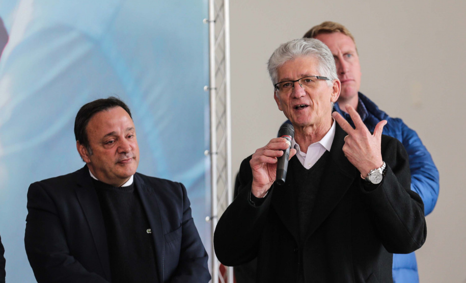 O governador Carlos Massa Ratinho Junior assina nesta segunda-feira (05), promoções e progressões da Administração Indireta: DETRAN, ADAPAR, IAPAR, EMATER, PGE, CRE, AGEPAR e Advogados do Estado. O ato acontece no Palácio Iguaçu.Curitiba, 05/08/2019