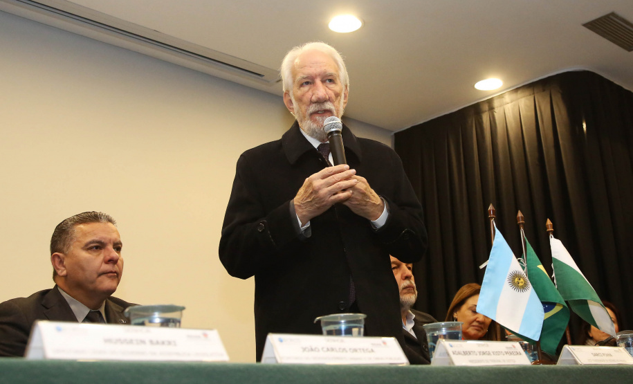 O Governo do Paraná e a Organização para Cooperação e Desenvolvimento Econômico (OCDE), organização internacional de 36 países, começaram a trabalhar em conjunto nesta segunda-feira (5) para acelerar a implementação dos 17 Objetivos de Desenvolvimento Sustentável (ODS) propostos pela Organização das Nações Unidas (ONU) para a Agenda 2030. O vice-governador Darci Piana disse que o Governo estrutura todo o seu planejamento em função dos ODS.