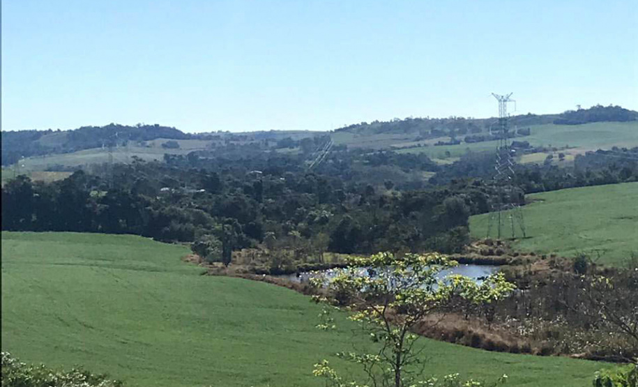 Para atender à demanda por energia elétrica de indústrias, estabelecimentos comerciais, imóveis rurais e residências do Sudoeste do Paraná, o sistema elétrico da região ganhou neste domingo (04) um importante reforço. Entrou em operação comercial a Linha de Transmissão (LT) 230kV Baixo Iguaçu – Realeza Sul, mais as obras de ampliação da subestação (SE) Realeza Sul e construção da subestação do Baixo Iguaçu. Foto: Divulgação/Copel