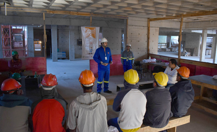 Copel orienta sobre riscos na construção e manutenção predia. Foto: Divulgação/Copel