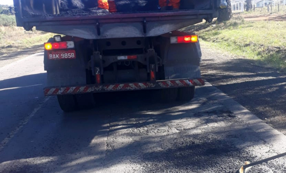 O Departamento de Estradas de Rodagem (DER-PR) finalizou na sexta-feira os trabalhos de recuperação de um trecho de 63 quilômetros da PR-280, entre Palmas e o acesso à BR-153, no município de General Carneiro, no Sul do Estado. A rodovia recebeu investimentos de R$ 882 mil de recursos próprios do GovernFoto:DER