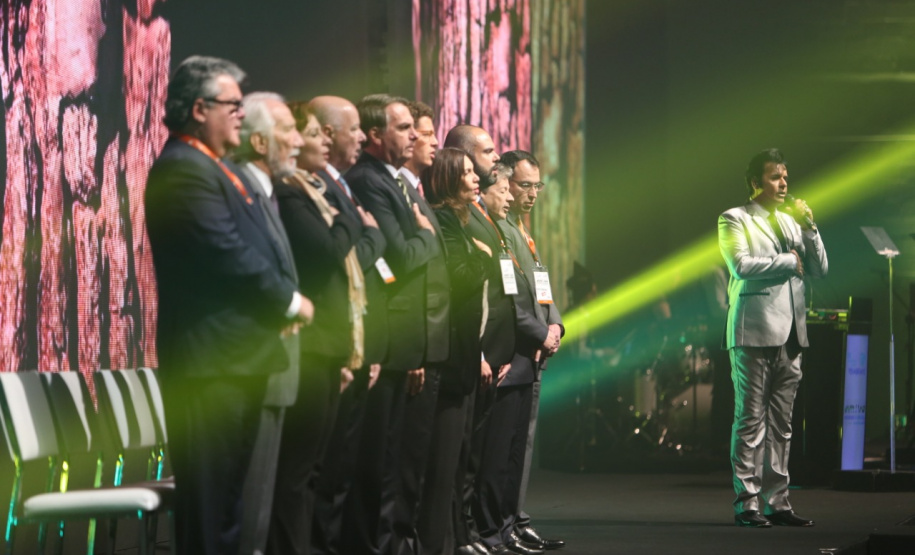 O vice-governador Darci Piana participou nesta terça-feira (8), em São Paulo, da abertura do 29º Congresso e ExpoFenabrave, o maior evento do segmento de distribuição de veículos da América Latina e o segundo maior do mundo. A feira, promovida pela Federação Nacional da Distribuição de Veículos Automotores (Fenabrave), contou com a presença do presidente Jair Bolsonaro. Foto: Divulgação/Vice-governadoria