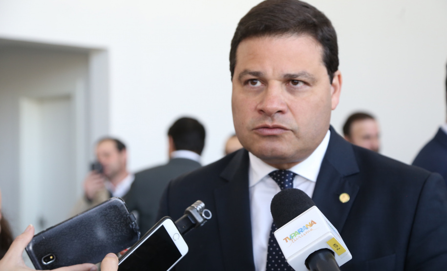 Segundo o secretário estadual de Infraestrutura e Logística, Sandro Alex, o banco de projetos do Paraná será o maior do País. A área recebeu os maiores recursos para dar conta da evolução da economia do Estado. Estarão presentes, por exemplo, contornos de Umuarama, Campo Mourão, Cascavel, Londrina e Cianorte; o Trevo das Cataratas; trechos de rodovias que somam mais de mil quilômetros; e a ponte de Guaratuba.Foto: José Fernando Ogura/ANPr