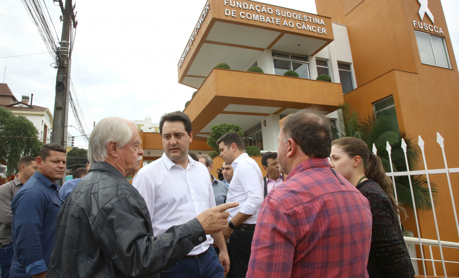 O governador Carlos Massa Ratinho Junior autorizou nesta quarta-feira (8), em Pato Branco, o repasse de R$ 565 mil para aquisição de equipamentos e acessórios para o setor de radiologia do Hospital do Câncer da cidade.