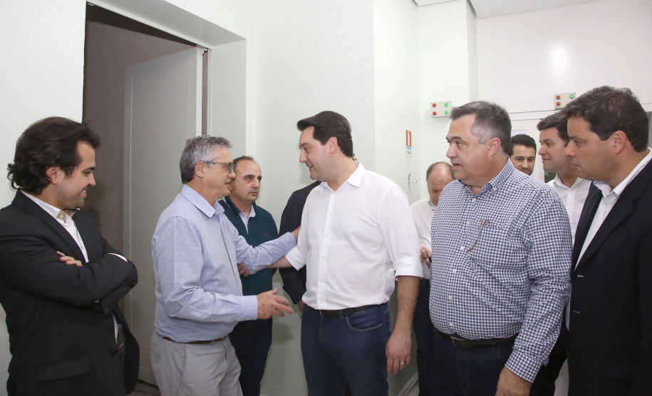 O governador Carlos Massa Ratinho Junior autorizou nesta quarta-feira (8), em Pato Branco, o repasse de R$ 565 mil para aquisição de equipamentos e acessórios para o setor de radiologia do Hospital do Câncer da cidade.