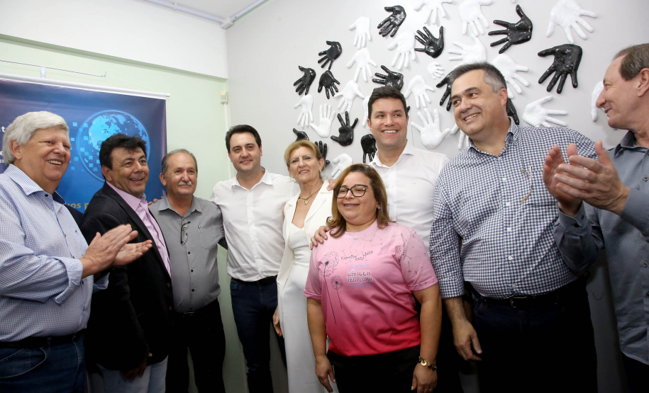 O governador Carlos Massa Ratinho Junior autorizou nesta quarta-feira (8), em Pato Branco, o repasse de R$ 565 mil para aquisição de equipamentos e acessórios para o setor de radiologia do Hospital do Câncer da cidade.