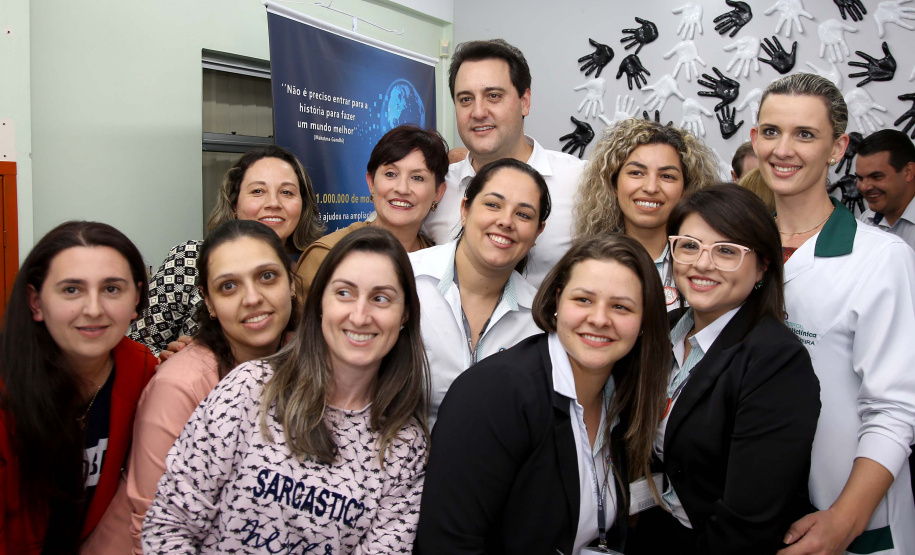 O governador Carlos Massa Ratinho Junior autorizou nesta quarta-feira (8), em Pato Branco, o repasse de R$ 565 mil para aquisição de equipamentos e acessórios para o setor de radiologia do Hospital do Câncer da cidade.