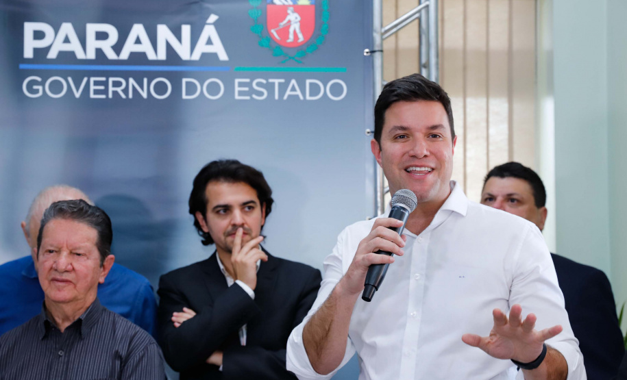 O governador Carlos Massa Ratinho Junior autorizou nesta quarta-feira (8), em Pato Branco, o repasse de R$ 565 mil para aquisição de equipamentos e acessórios para o setor de radiologia do Hospital do Câncer da cidade.