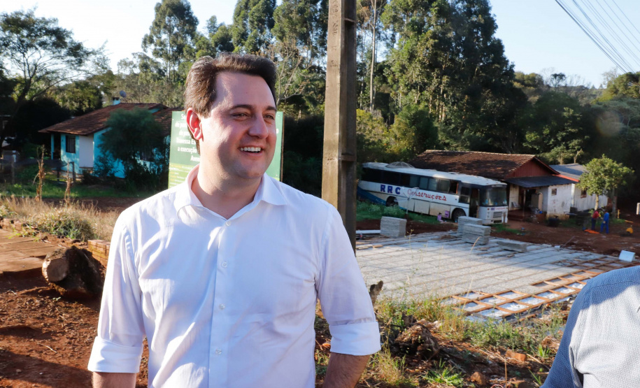 O governador Carlos Massa Ratinho Junior autorizou nesta quarta-feira (8), em Pato Branco, o repasse de R$ 565 mil para aquisição de equipamentos e acessórios para o setor de radiologia do Hospital do Câncer da cidade.