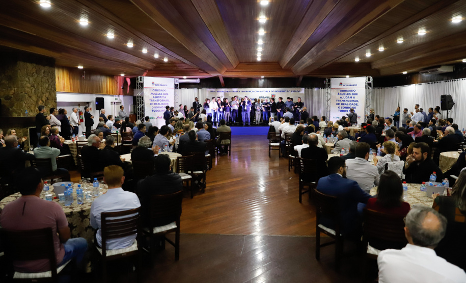 O governador Carlos Massa Ratinho Junior autorizou nesta quinta-feira (8), em Pato Branco, o repasse de R$ 20 milhões para a construção do novo prédio da prefeitura da cidade. O convênio prevê R$ 6 milhões de contrapartida municipal.